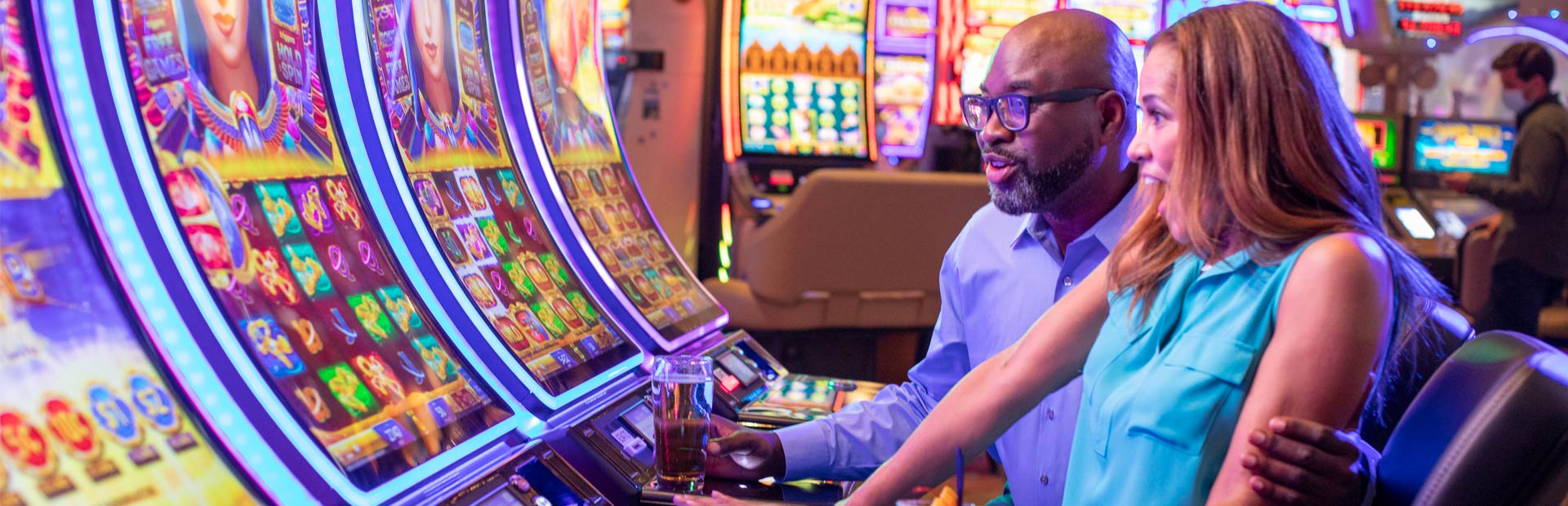 What are some popular themes and features found in casino slot games?